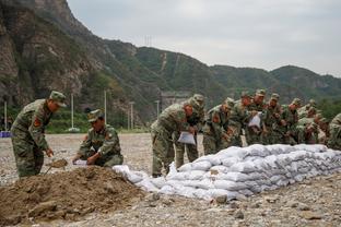 扎心了……哈兰德单场5球，拉什福德本赛季各赛事31场5球？